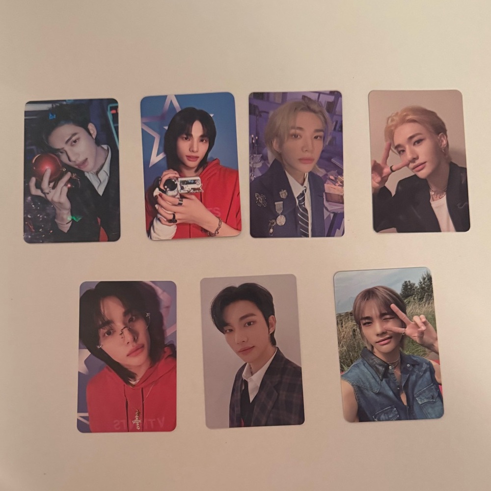 Hyunjin SKZ K-Pop Idol Photocard Set